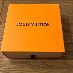 Louis Vuitton belt box